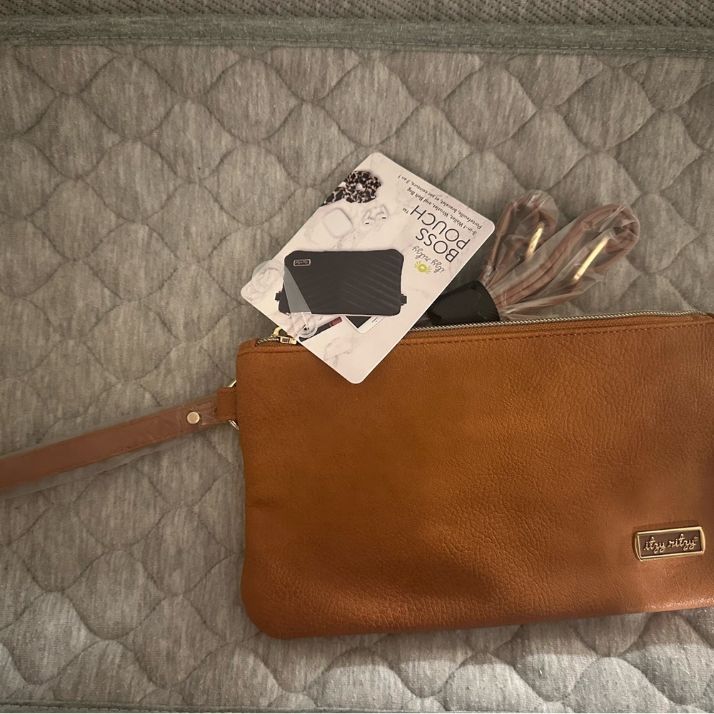 Itzy Ritzy Brown Leather Wristlet Pouch